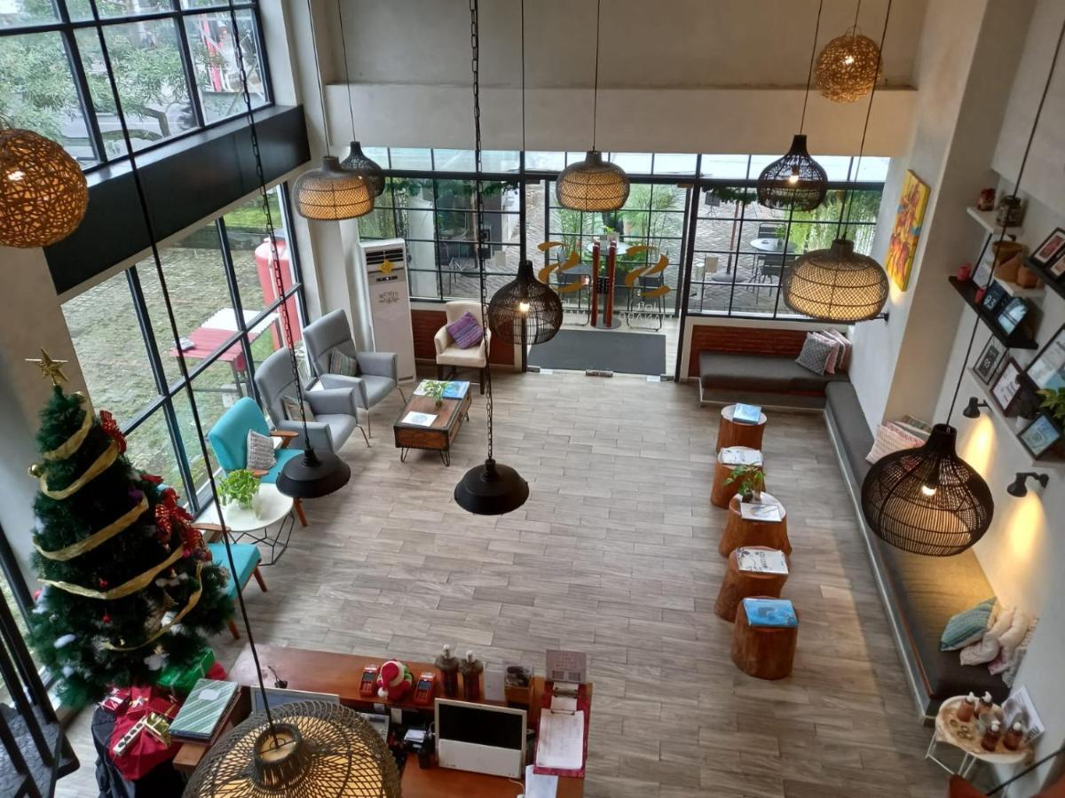 מלון S Loft מנאדו מראה חיצוני תמונה
